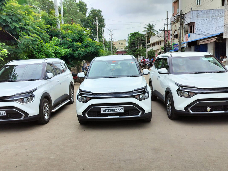 Cover photo of Gowri shankar Car Travels in Kakinada